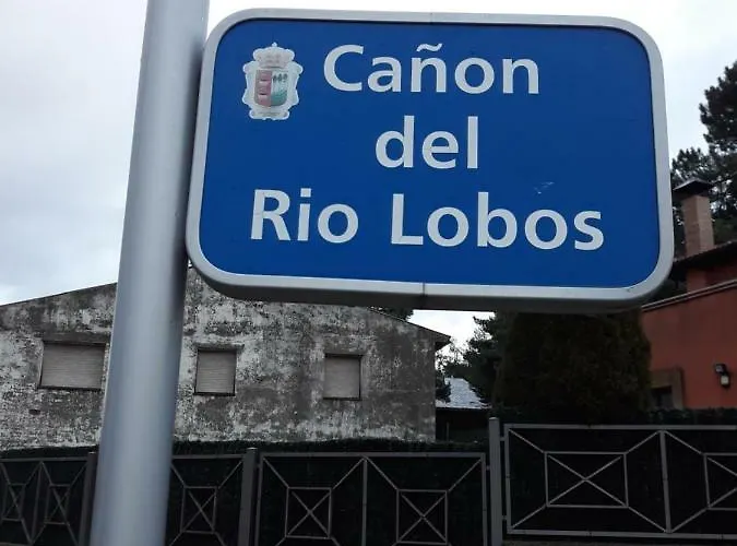 בית נופש Canon Del Rio Lobos-la De Ton
