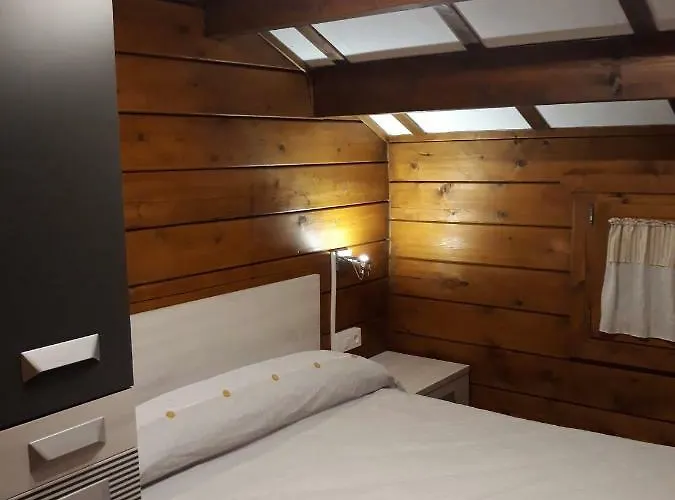 Canon Del Rio Lobos-la De Ton 펜션 *