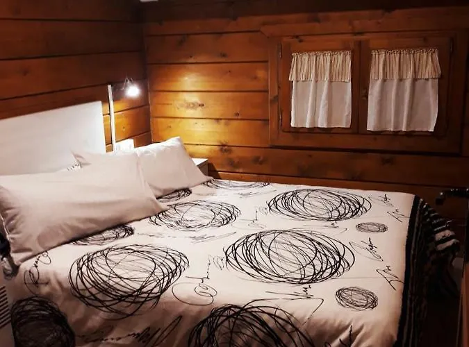 Canon Del Rio Lobos-la De Ton 度假居